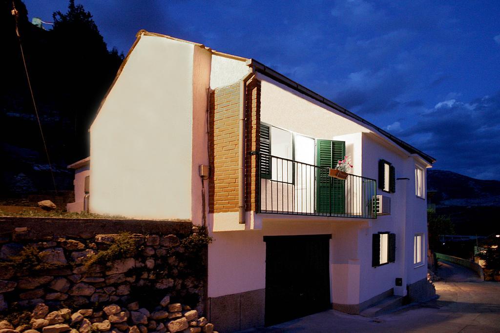 Holiday Home Miklica Klis Esterno foto